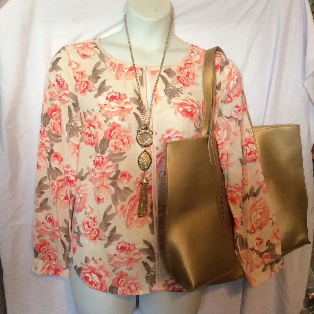 Peach Flower top classic look L - Picture 1 of 3